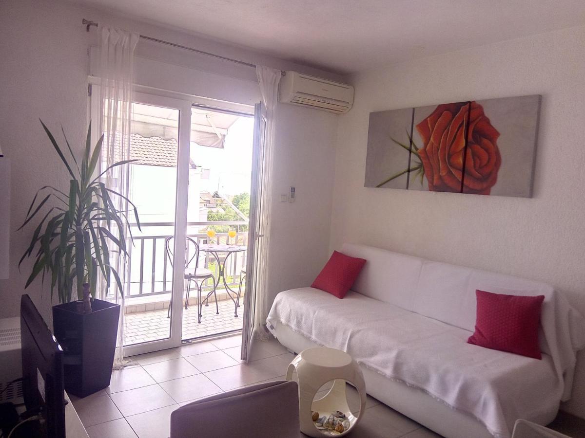 Kike Red Apartment Kastela Luaran gambar