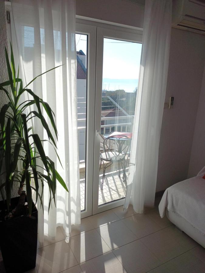 Kike Red Apartment Kastela Luaran gambar