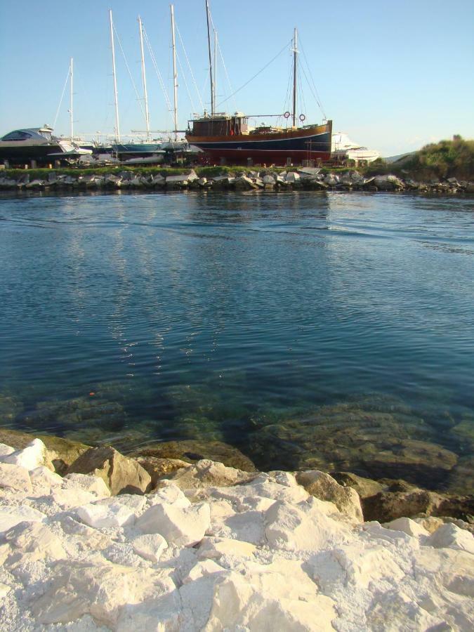 Kike Red Apartment Kastela Luaran gambar