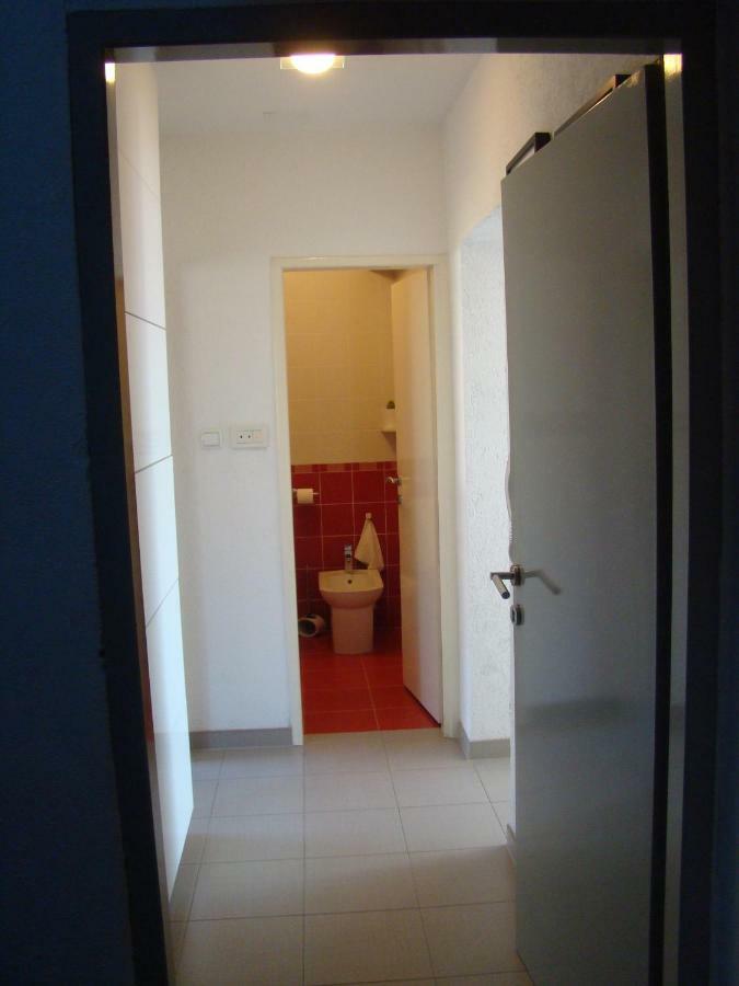 Kike Red Apartment Kastela Luaran gambar