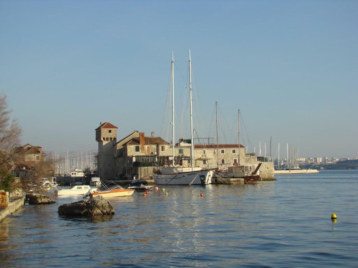 Kike Red Apartment Kastela Luaran gambar