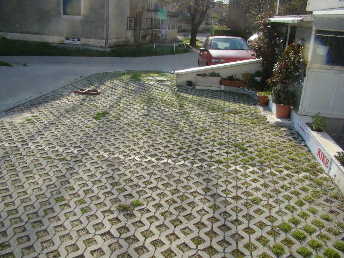 Kike Red Apartment Kastela Luaran gambar